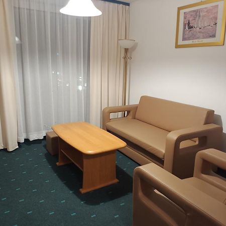 Hotel Olimpia Osrodek Przygotowan Sportowych à Rybnik  Extérieur photo
