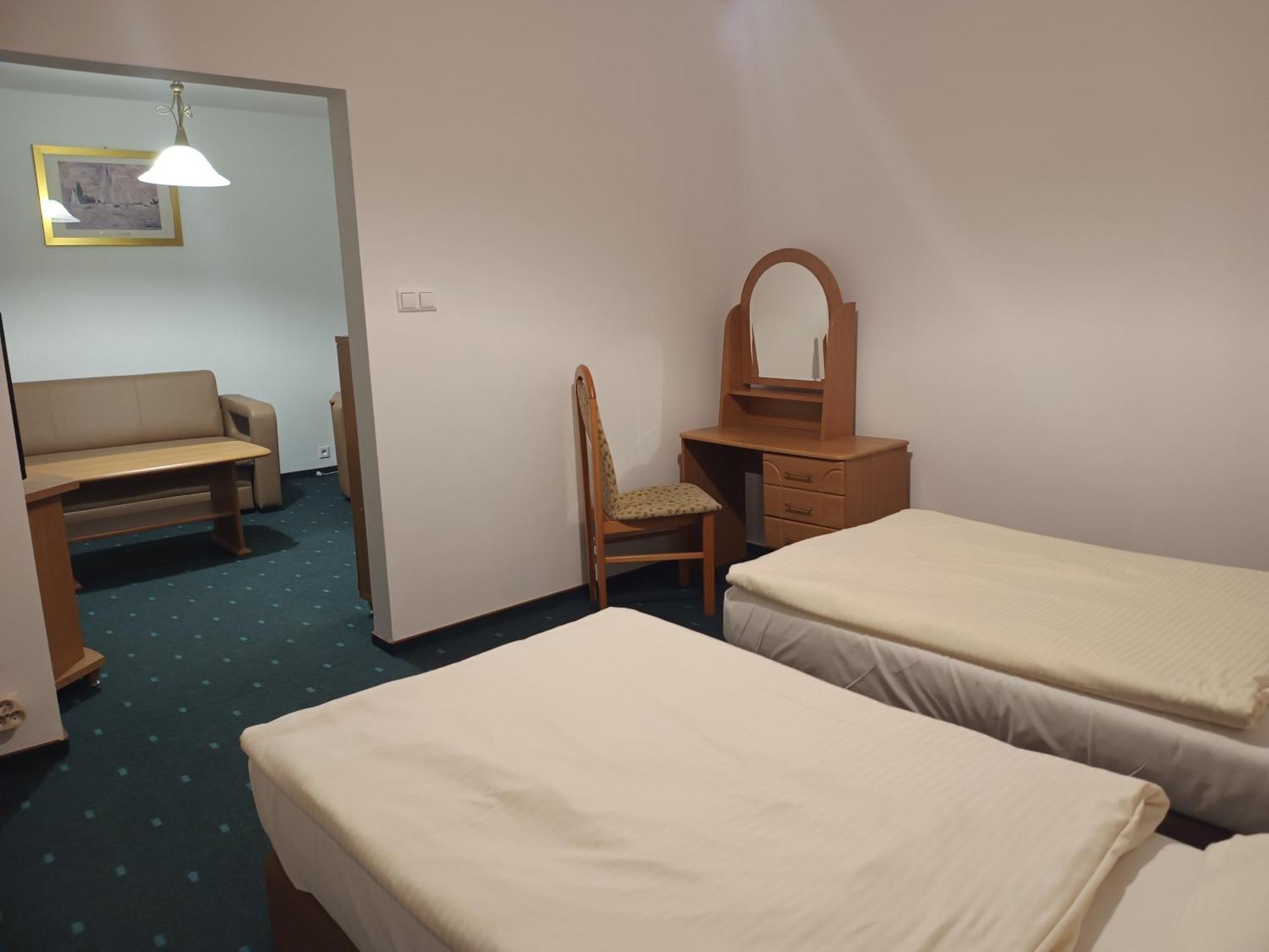 Hotel Olimpia Osrodek Przygotowan Sportowych à Rybnik  Extérieur photo