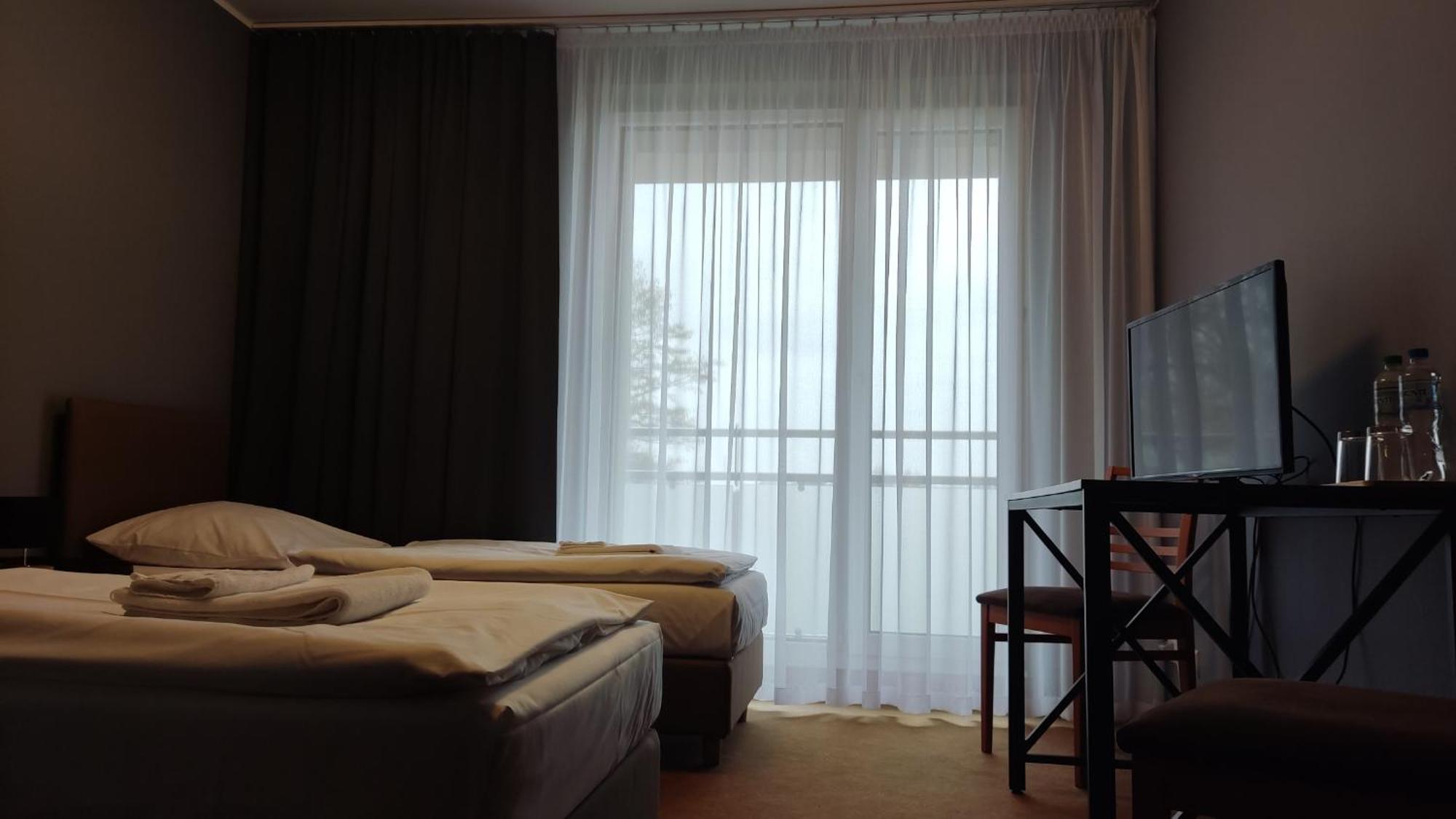 Hotel Olimpia Osrodek Przygotowan Sportowych à Rybnik  Extérieur photo