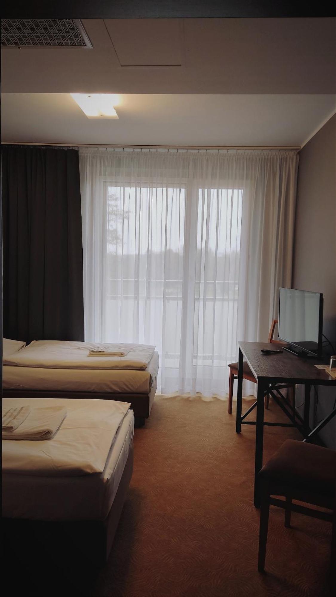 Hotel Olimpia Osrodek Przygotowan Sportowych à Rybnik  Extérieur photo